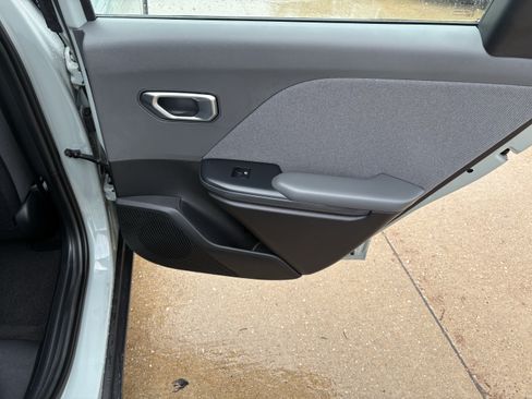 Used 2025 Kia K4 EX FWD image 15
