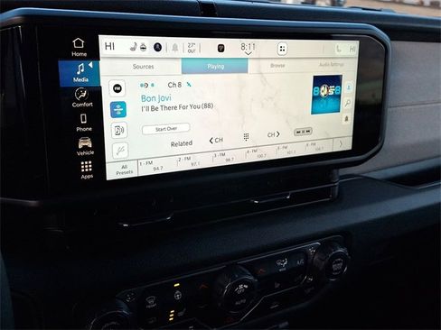 Used 2024 Jeep Gladiator Sport image 14