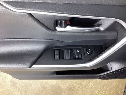 Used 2023 Toyota RAV4 XLE AWD/4WD image 11