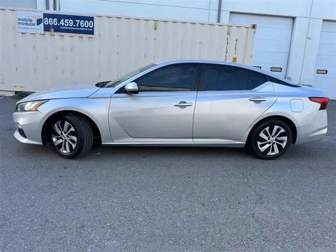Used 2019 Nissan Altima 2.5 S FWD image 4