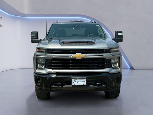 Used 2024 Chevrolet Silverado 2500 Custom w/ Custom Convenience Package AWD/4WD image 8