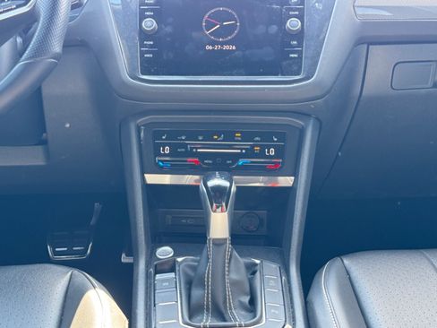Used 2022 Volkswagen Tiguan SE R-Line FWD image 15