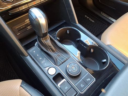 Used 2022 Volkswagen Atlas Cross Sport SEL Premium R-Line image 17