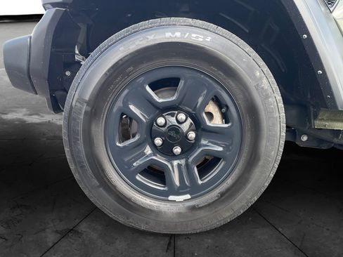 Used 2022 Jeep Wrangler Unlimited Sport image 14