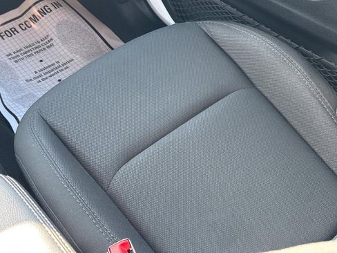 Used 2019 Jeep Wrangler Unlimited Sahara w/ Uconnect 4C Nav & Sound Group image 17