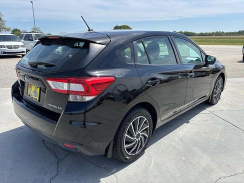 Used 2017 Subaru Impreza 2.0i image 4
