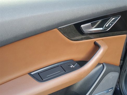 Used 2019 Audi Q7 3.0T Premium Plus w/ Premium Plus Package image 12