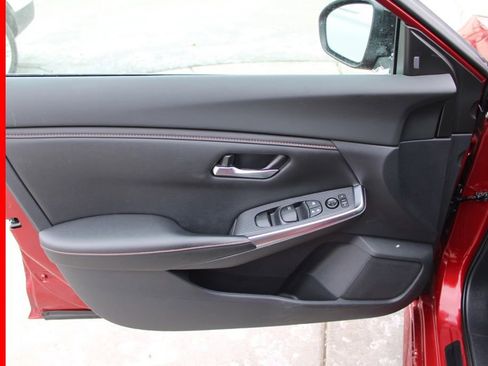 Certified 2022 Nissan Sentra SR image 18