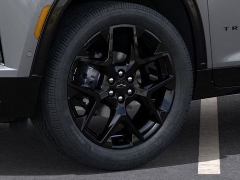 New 2026 Chevrolet Traverse RS w/ LPO, Floor Liner Package FWD image 9