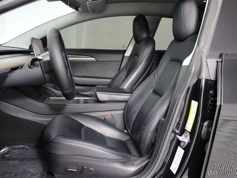 Used 2023 Tesla Model 3 Standard Range image 28