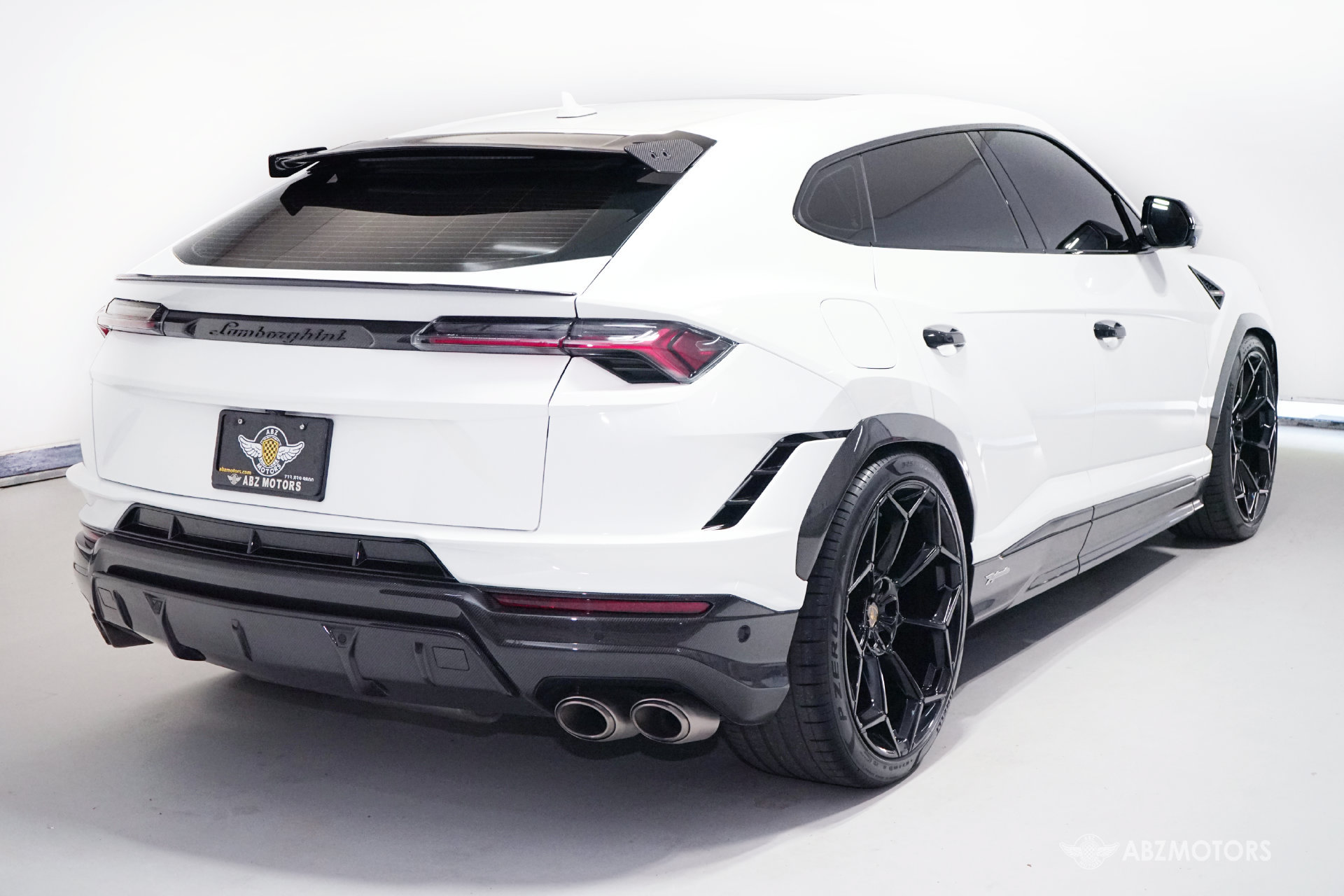 Used 2024 Lamborghini Urus Performante AWD/4WD image 5