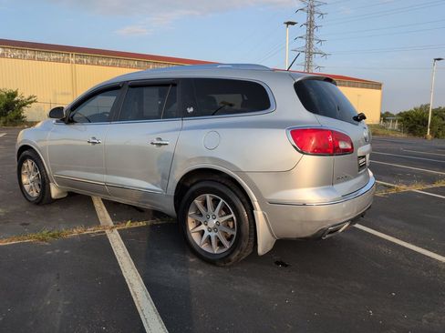 Used 2014 Buick Enclave Leather AWD/4WD image 4