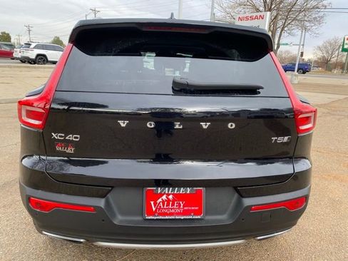Used 2019 Volvo XC40 T5 Inscription image 4