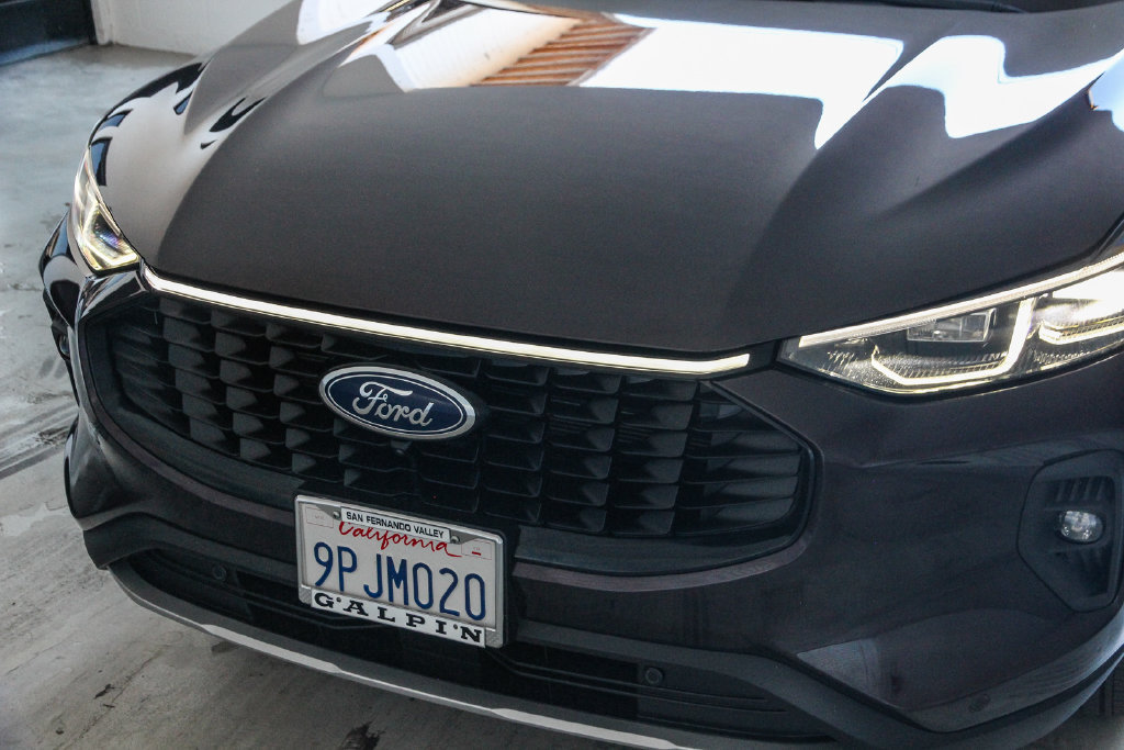 Certified 2023 Ford Escape SE w/ PHEV Premium Package FWD image 13
