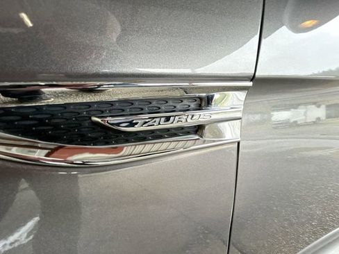 Used 2012 Ford Taurus SEL image 28