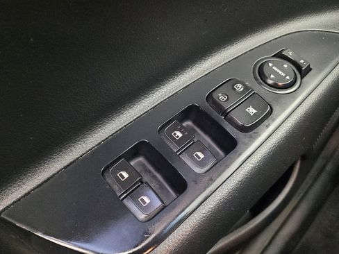 Used 2019 Kia Rio S FWD image 27