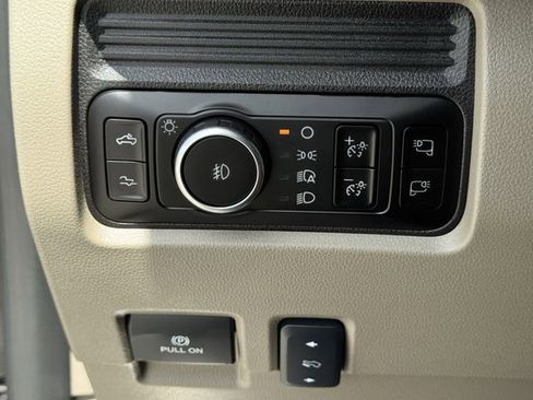 Used 2025 Ford F350 Platinum w/ Platinum Plus Package AWD/4WD image 26