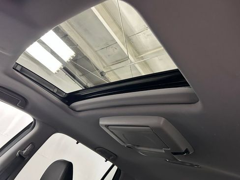 Used 2021 Honda Pilot Touring image 19
