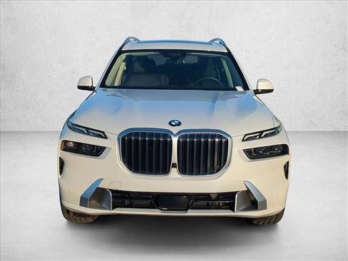 Certified 2026 BMW X7 xDrive40i AWD/4WD image 2
