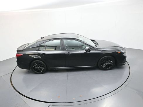 Used 2025 Toyota Camry SE FWD image 23