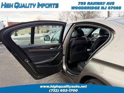 Used 2017 BMW 530i xDrive AWD/4WD image 14