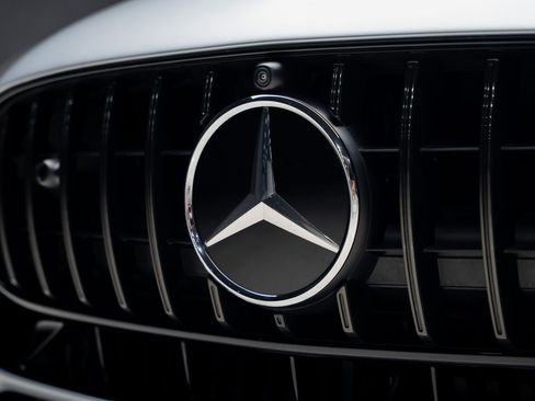 Used 2025 Mercedes-Benz AMG GT 63 image 13