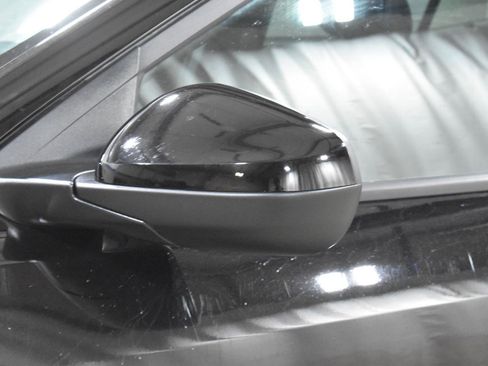 Used 2025 Chevrolet Trax LT w/ Driver Confidence Package image 33