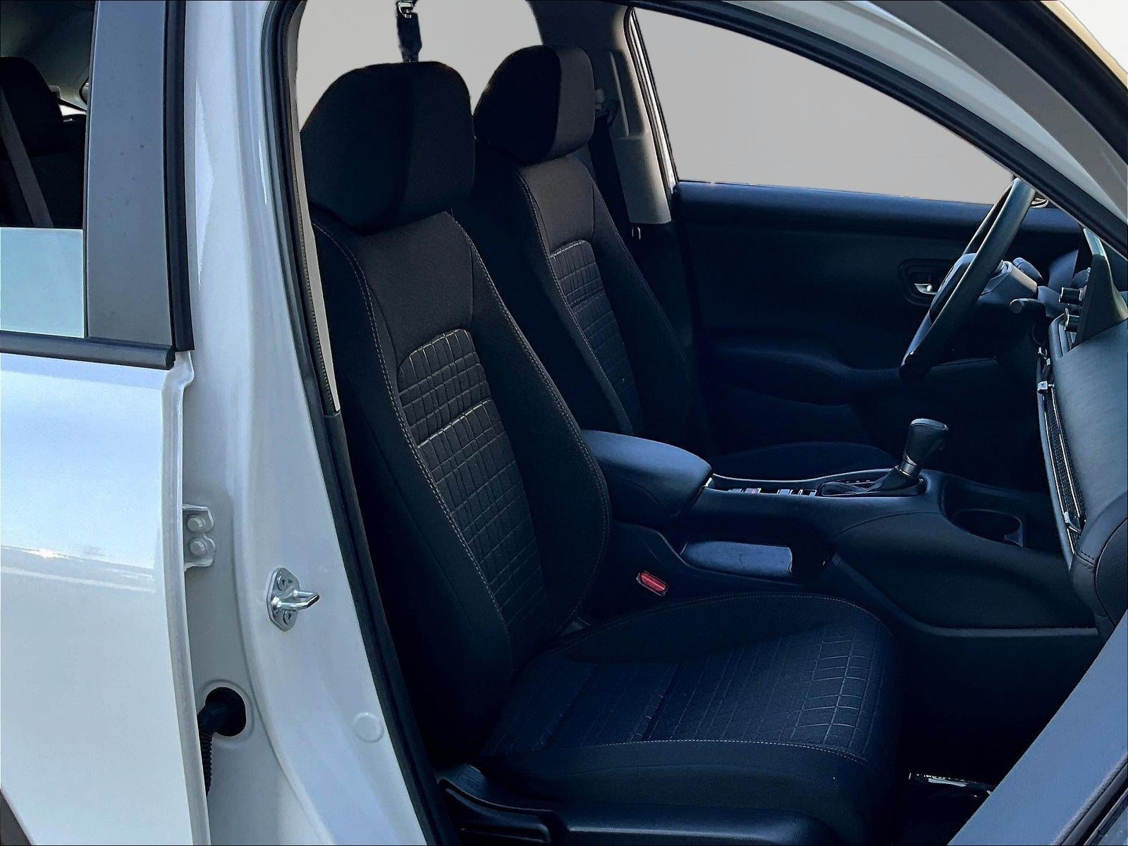 Used 2024 Honda HR-V LX image 25