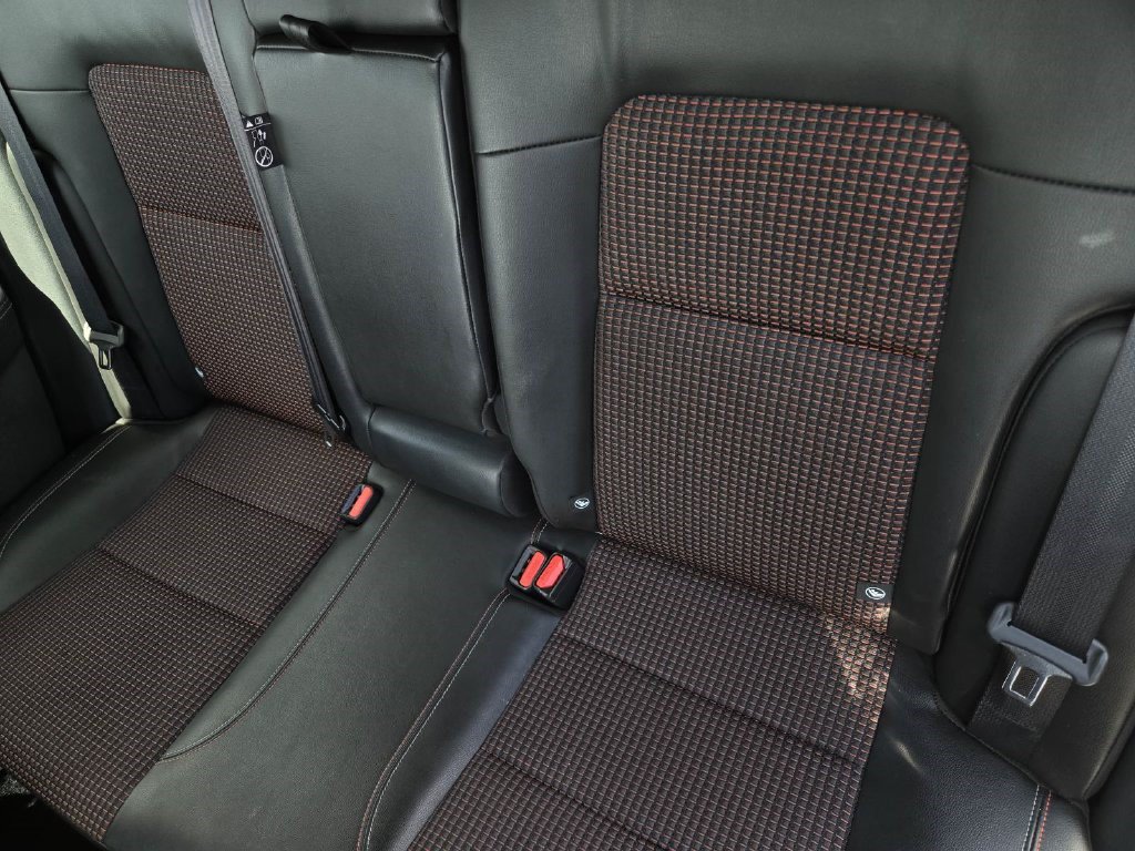Certified 2025 Nissan Kicks SR AWD/4WD image 12