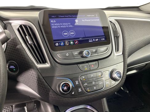 Used 2025 Chevrolet Malibu LT image 29