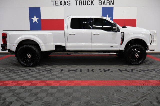 Used 2024 Ford F350 Lariat w/ FX4 Off-Road Package AWD/4WD image 18