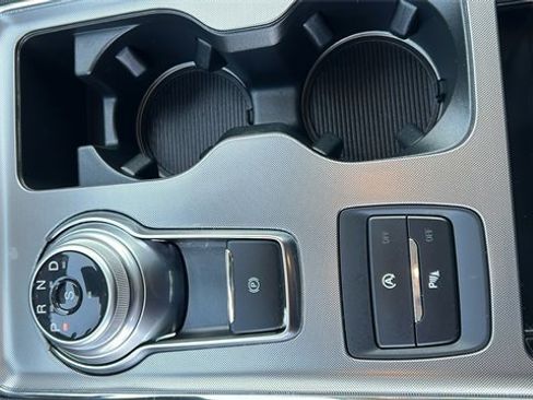 Certified 2024 Ford Edge Titanium image 25