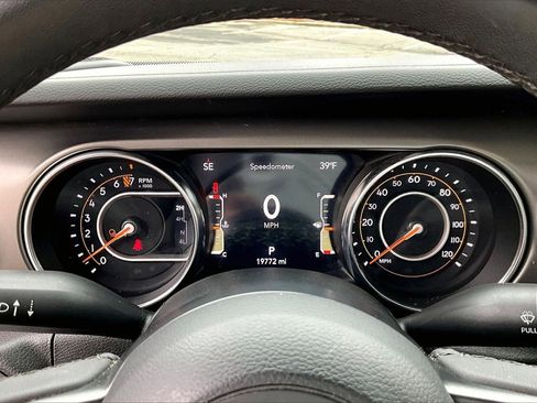 Certified 2023 Jeep Gladiator Sport image 10