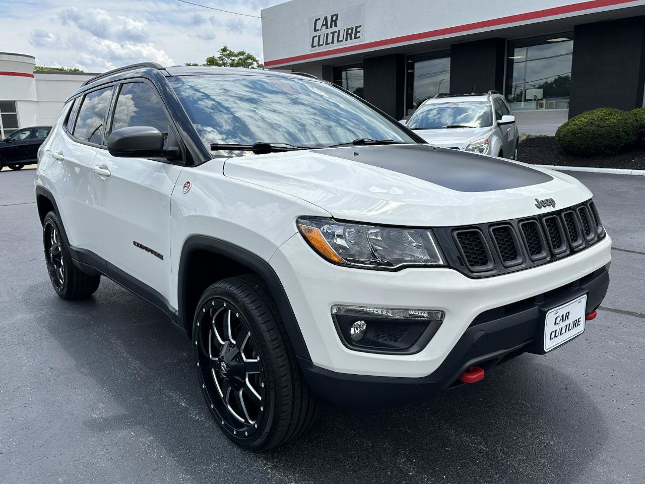 Used 2020 Jeep Compass Trailhawk AWD/4WD image 2
