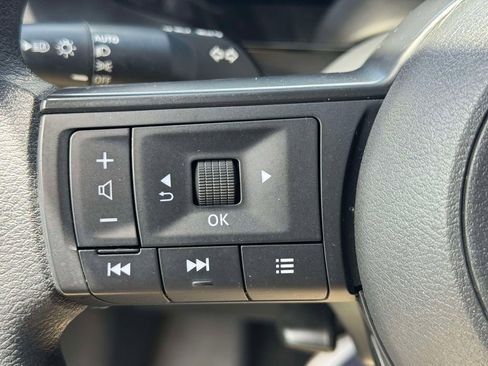 Used 2025 Nissan Kicks S FWD image 19