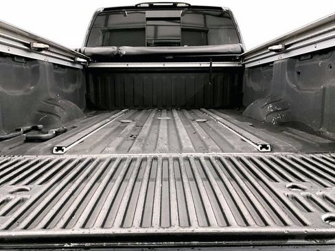 Used 2017 Nissan Titan PRO-4X AWD/4WD image 33