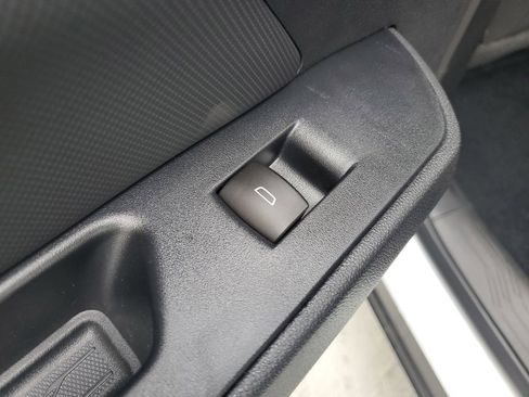 New 2026 Chevrolet Equinox EV LT image 15