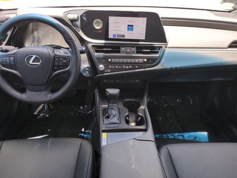 Certified 2025 Lexus ES 350 w/ Premium Package FWD image 14