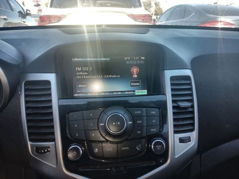 Used 2016 Chevrolet Cruze LT image 7