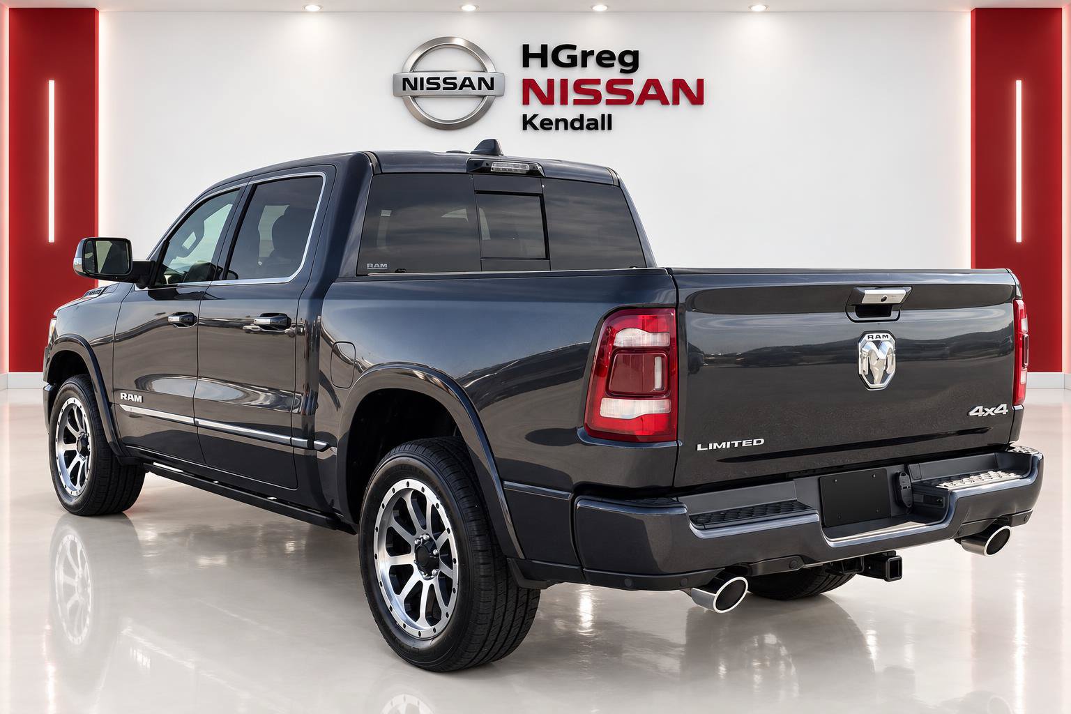 Used 2021 RAM 1500 Limited AWD/4WD image 2