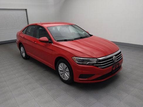 Used 2019 Volkswagen Jetta SE FWD image 13