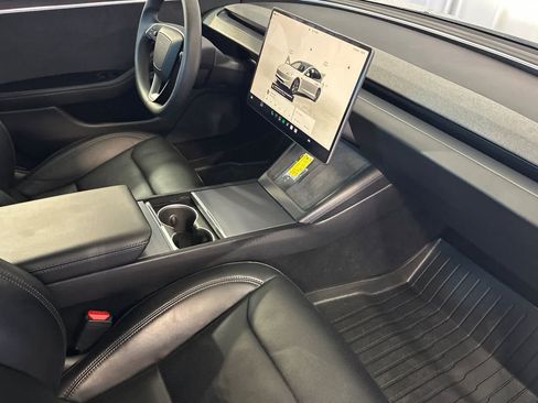 Used 2024 Tesla Model 3 Long Range AWD/4WD image 18
