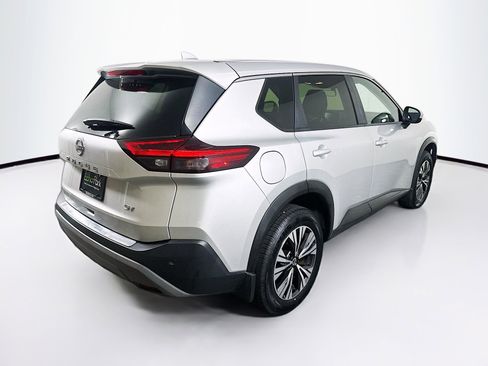 Used 2023 Nissan Rogue SV FWD image 9