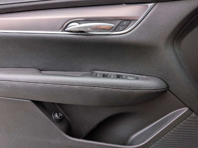 Used 2021 Cadillac XT5 Luxury FWD image 28