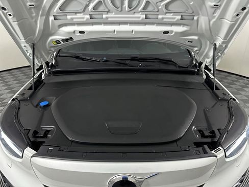 Used 2023 Volvo C40 P8 Recharge Ultimate image 41