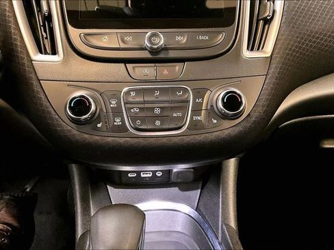 Used 2023 Chevrolet Malibu LT image 14