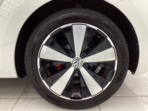 Used 2016 Volkswagen Beetle R-Line SE image 39