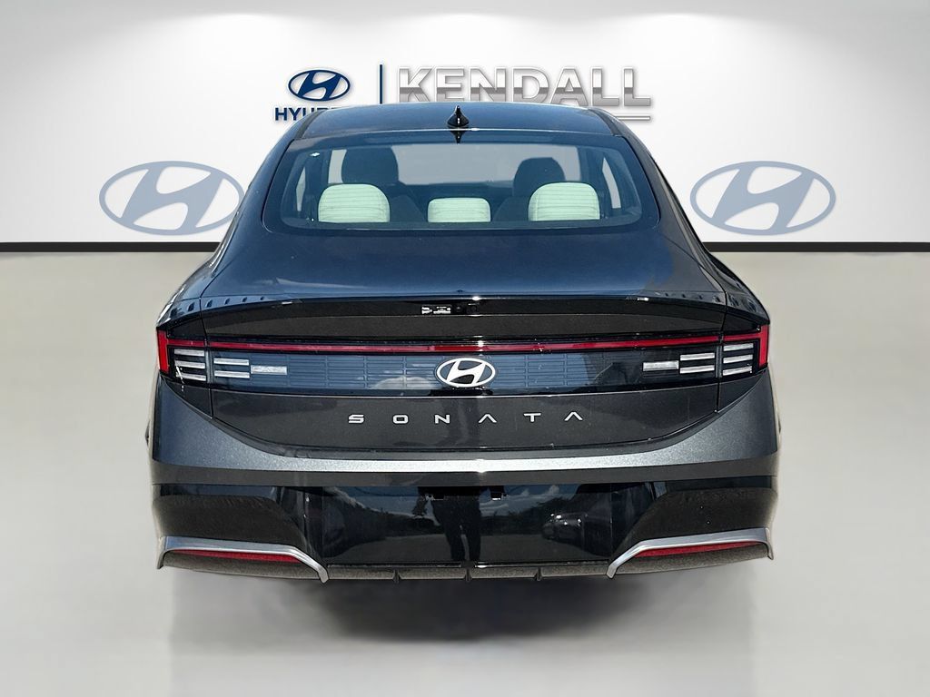 Used 2026 Hyundai Sonata SEL FWD image 5
