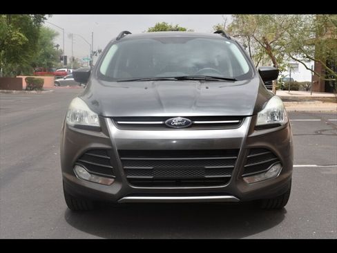 Used 2016 Ford Escape SE w/ Equipment Group 201A FWD image 8