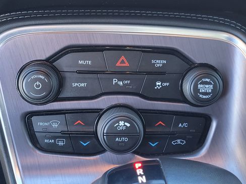 Used 2018 Dodge Challenger R/T Plus image 31